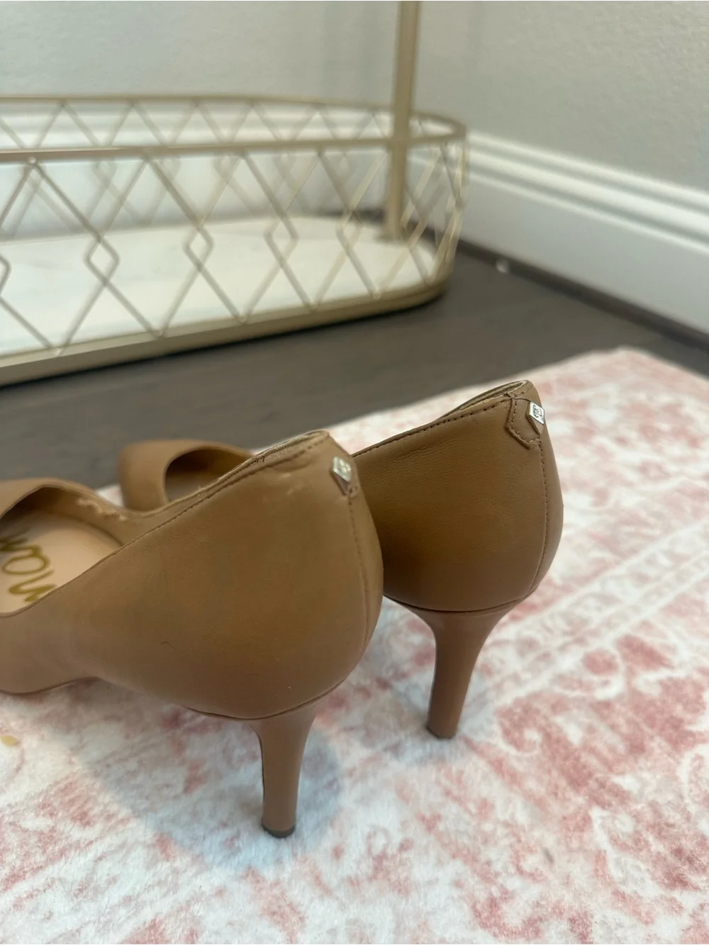Sam Edelman Tan Pointed-Toe Leather Pumps